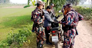 খুলনায় এনসিপি নেতা মোতালেব গুলিবিদ্ধ: বেনাপোল সীমান্তে বিজিবির কড়া নজরদারি